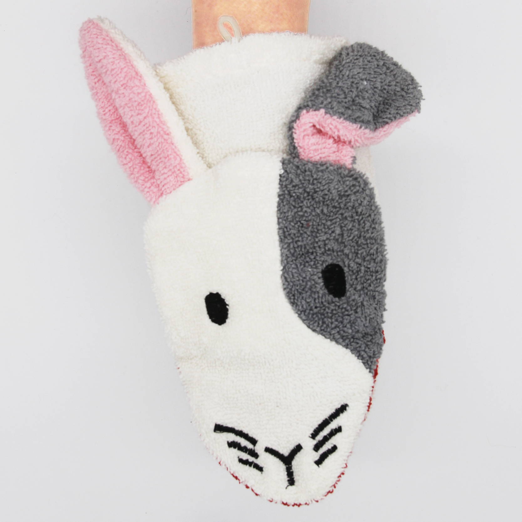 Fürnis Bio-Waschlappen Hase Henry als Waschhandschuh am Arm, Frontalansicht mit rosa und grauem Ohr