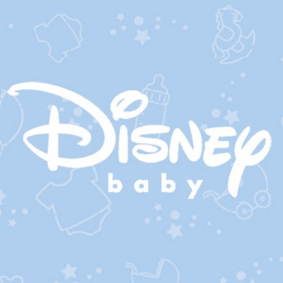 decofun Panorama-Wandsticker Winnie Puuh Baby Markenbild, Disney-Baby-Logo auf hellblauem Hintergrund mit Schaukelpferd-Muster