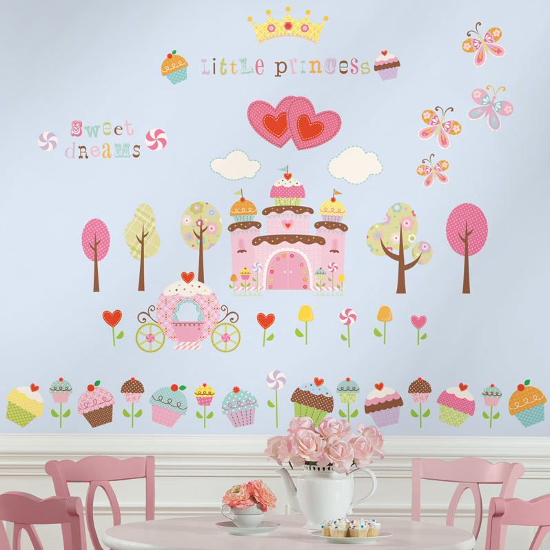 Cupcake Castle Wandsticker - RoomMates for KiDS Cupcake Castle Wandsticker - RoomMates for KiDS
