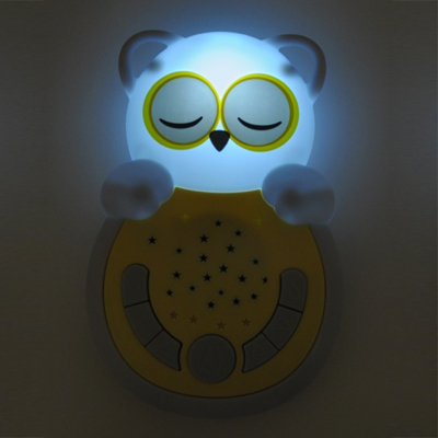Cloud b sleep aid Sweet Dreamz on the Go owl, glowing in the dark with blue-white lit eyes