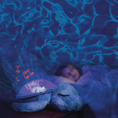 Cloud b Einschlafhilfe Tranquil Turtle Ocean, leuchtendes Kuscheltier mit blauer Sternenprojektion im Dunkeln