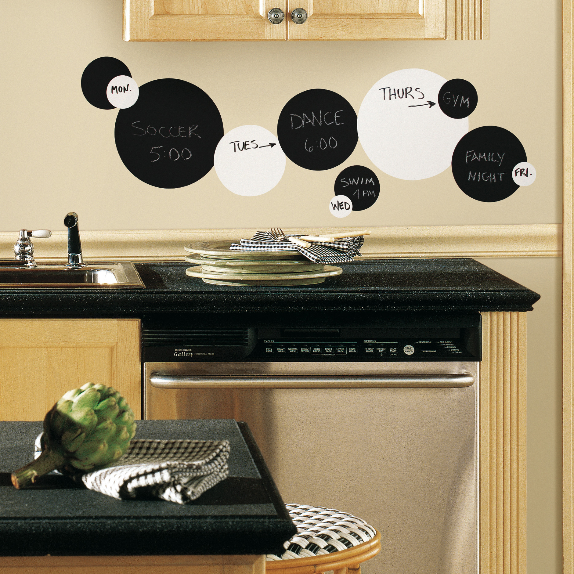 Black-White Dots Peel & Stick Wandsticker - RoomMates Black-White Dots Peel & Stick Wandsticker - RoomMates